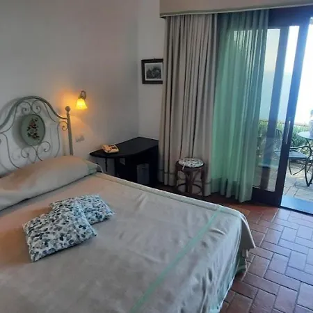 La Giada Del Mesco 3* 莱万托